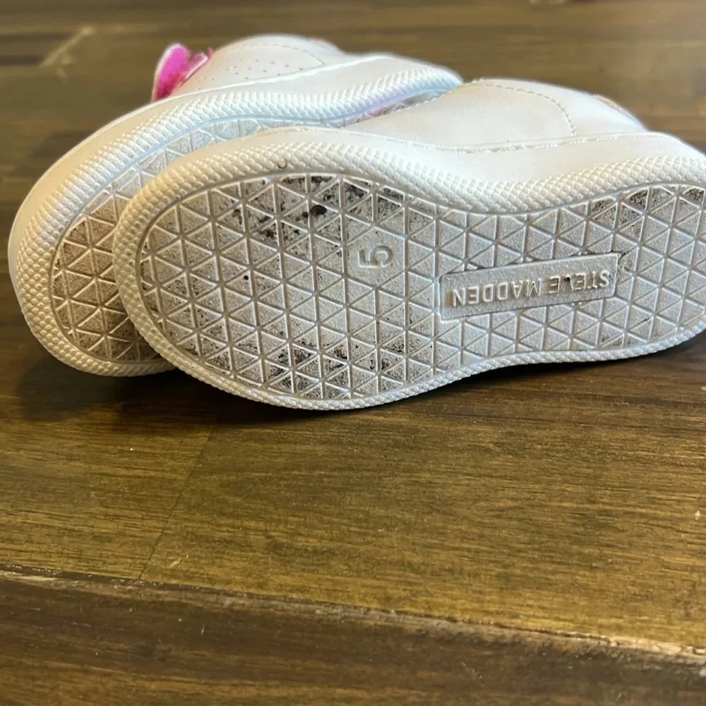 Steve Madden Sneakers Pink white Metallic 5C Slip On